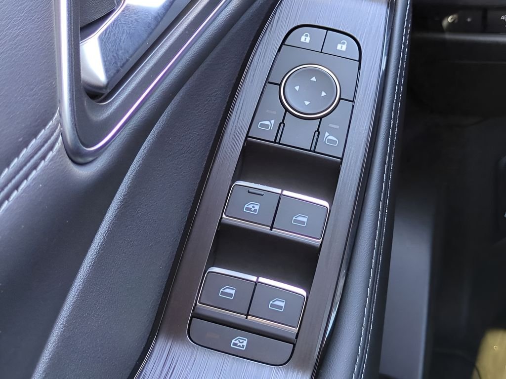 New 2026 White Nissan Platinum image 26