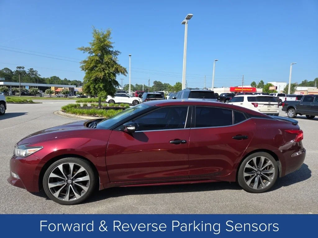 Used 2017 Red Nissan SR image 5