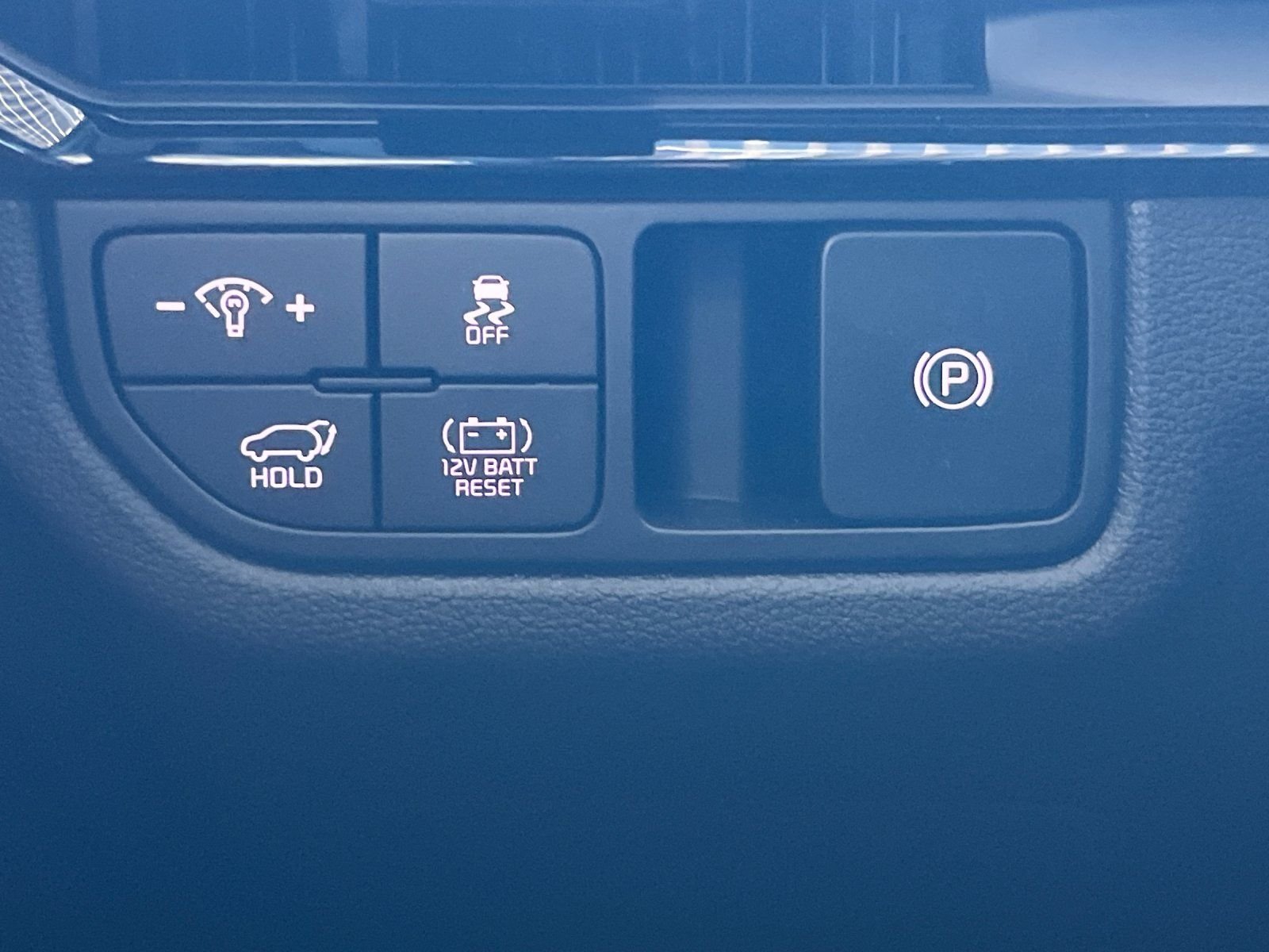 New 2026 Snow White Pearl Kia SX Prestige image 31