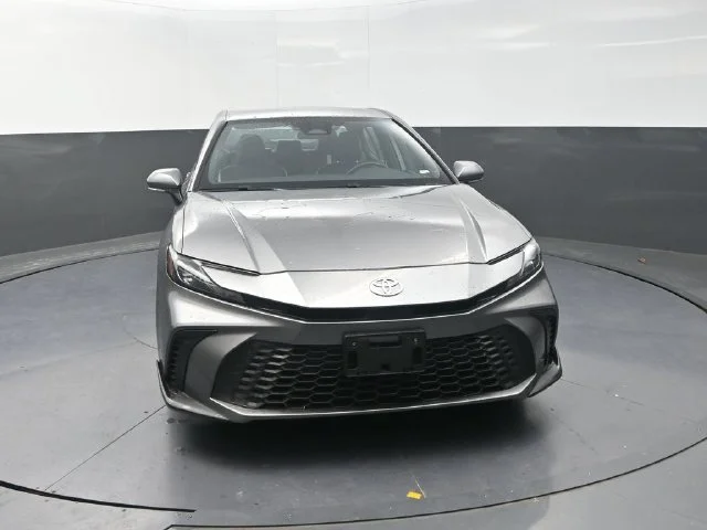 Used 2025  Toyota SE image 10