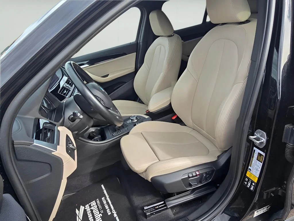 Used 2023 Jet Black BMW xDrive28i image 30