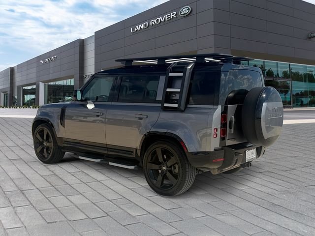 Used 2023 Eiger Grey Metallic Land Rover X-Dynamic SE image 3
