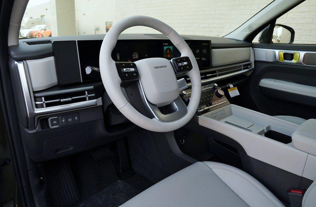 2025 Hyundai Santa Fe SEL - Photo 11