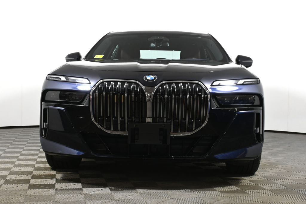 Used 2024 Black BMW 760i xDrive image 10