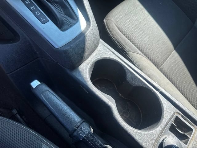 Used 2012 Grey Ford SE image 14