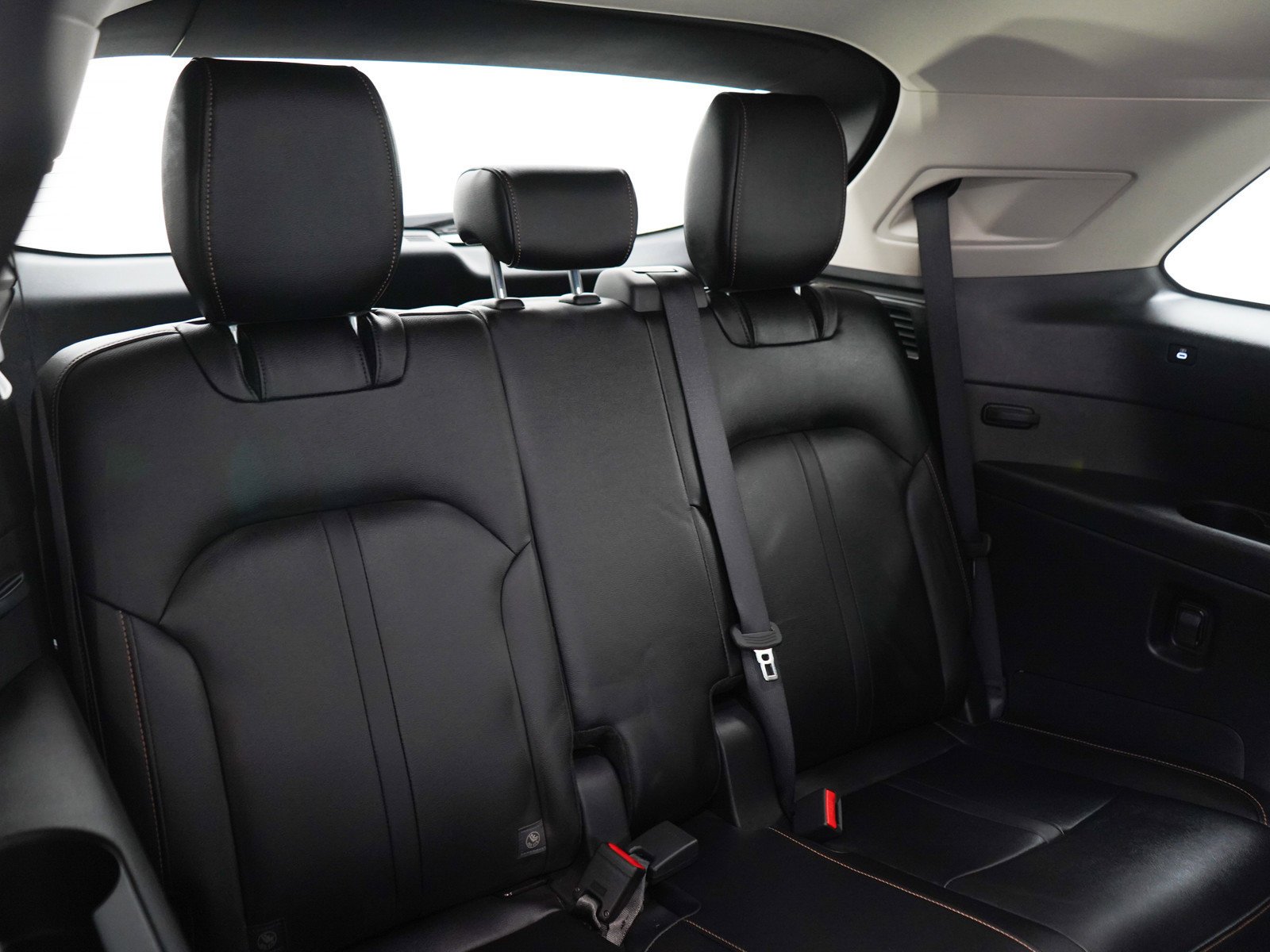 Used 2024  Mazda Preferred image 13