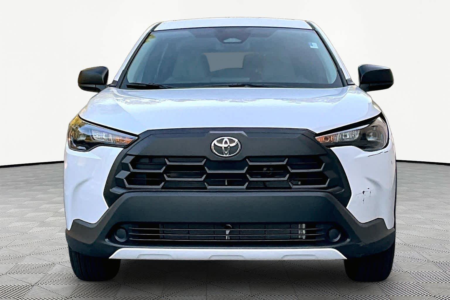 Certified Used 2026 Wind Chill Pearl Toyota L image 4