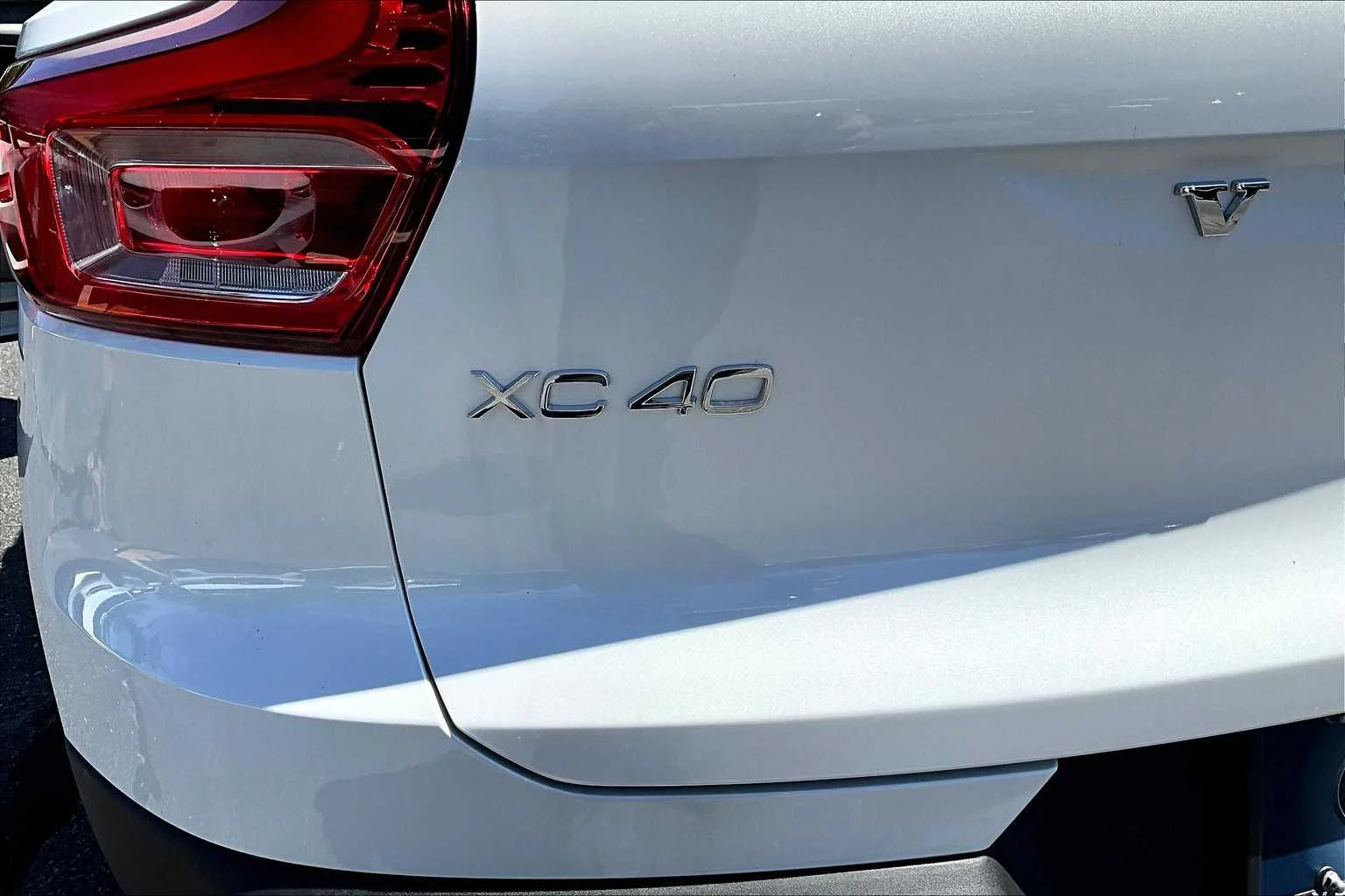 New 2026 Crystal White Volvo Plus image 6