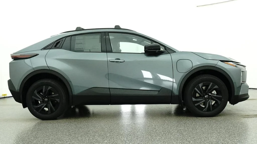 New 2026 Overcast Toyota SE image 2