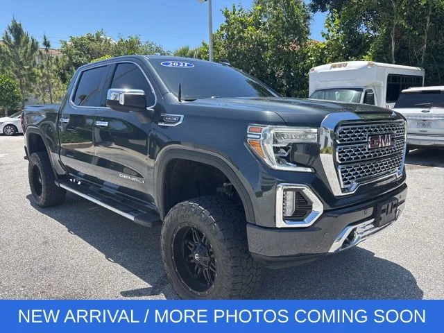 2021 GMC Sierra 4WD Crew Cab Short Box Denali's photo