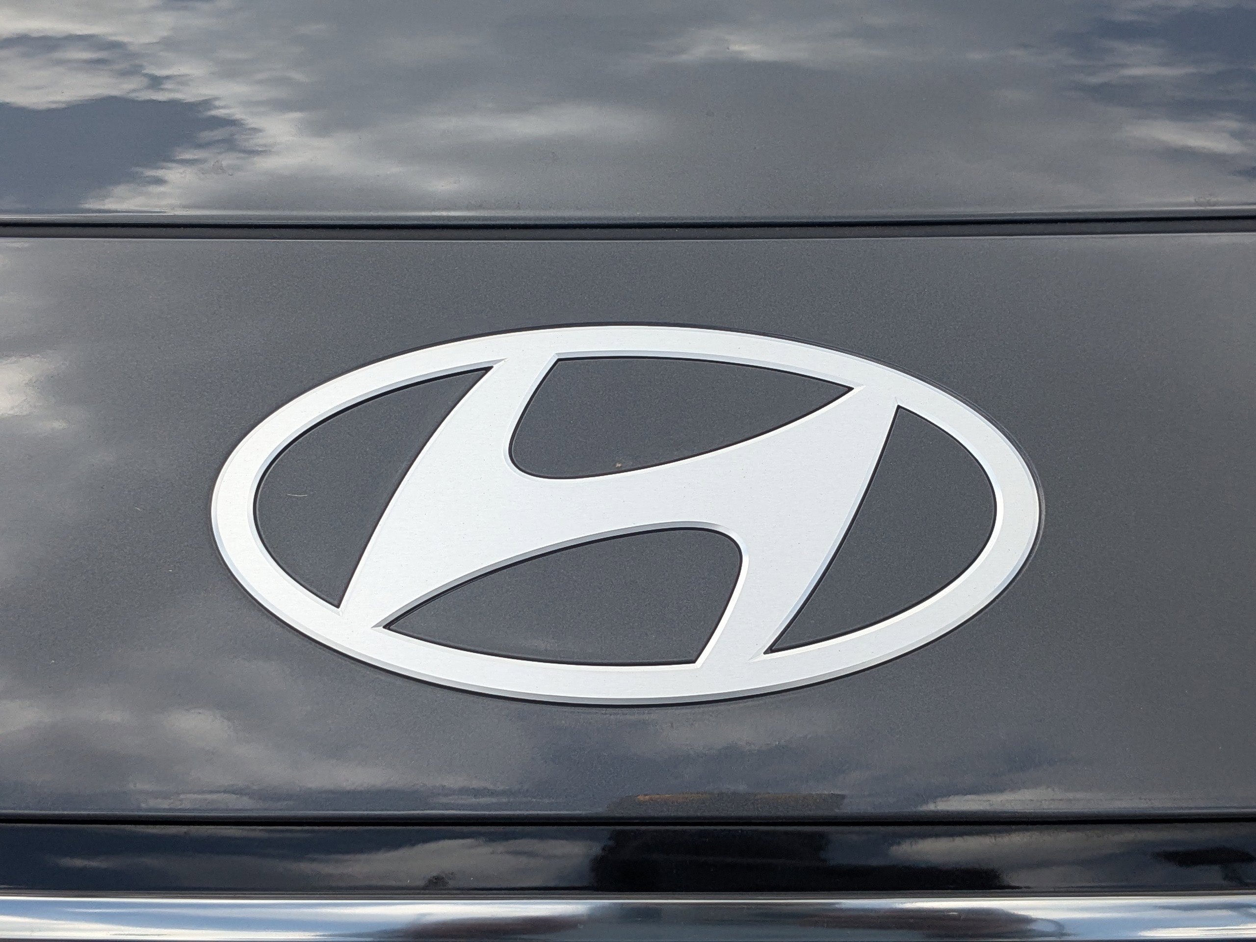 New 2026 Ecotronic Gray Pearl Hyundai Limited AWD image 13