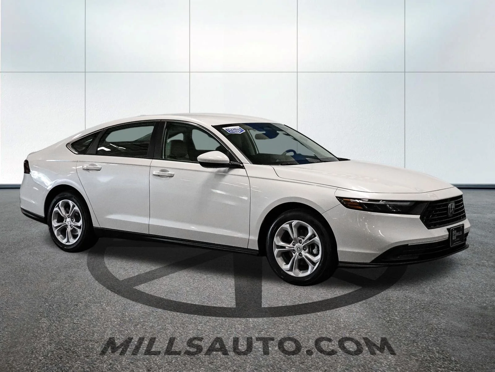 New 2026 Platinum White Pearl Honda LX image 10