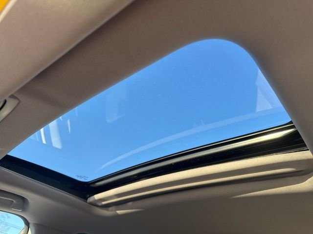 Used 2019 White Honda EX-L image 16