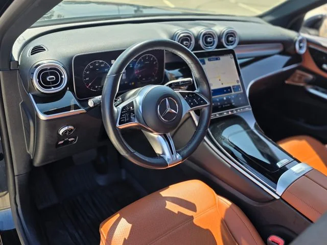 Used 2025  Mercedes-Benz GLC 300 image 22