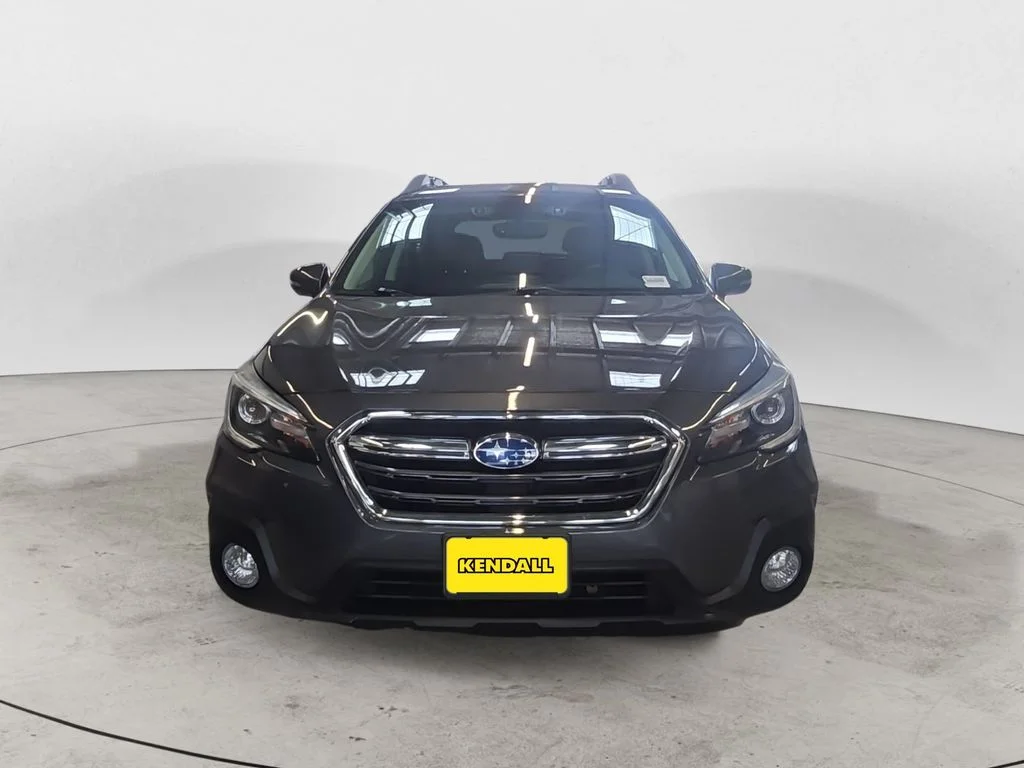 Used 2018 Gray Subaru 2.5i image 2
