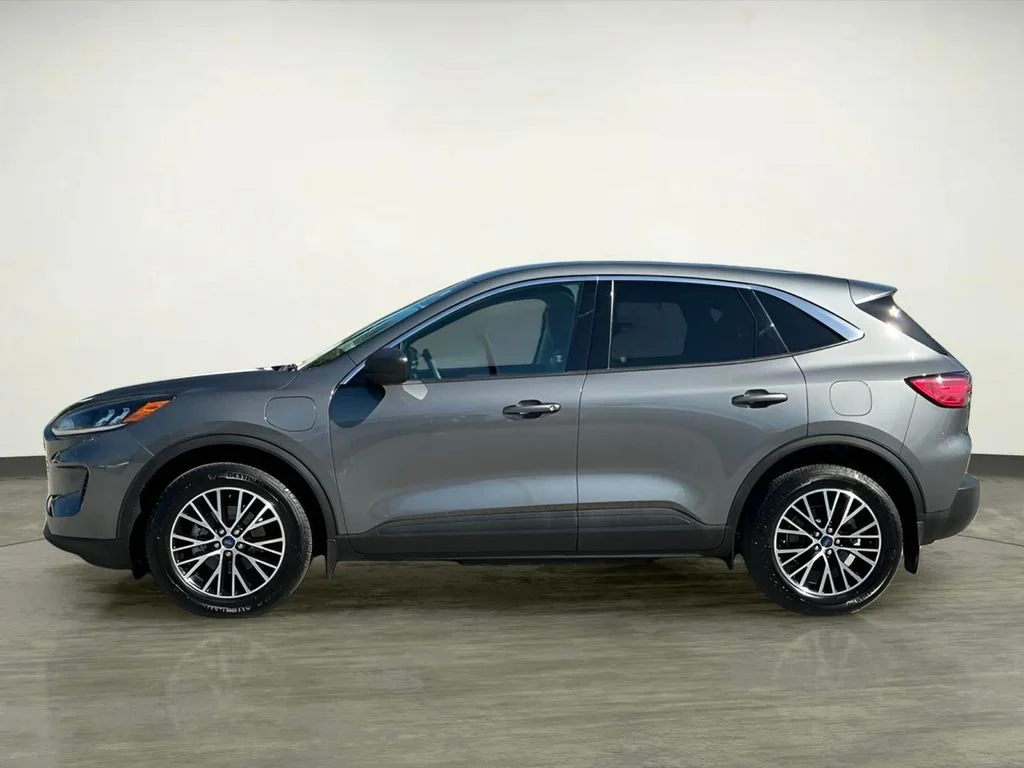 Used 2022 Gray Ford SE image 3