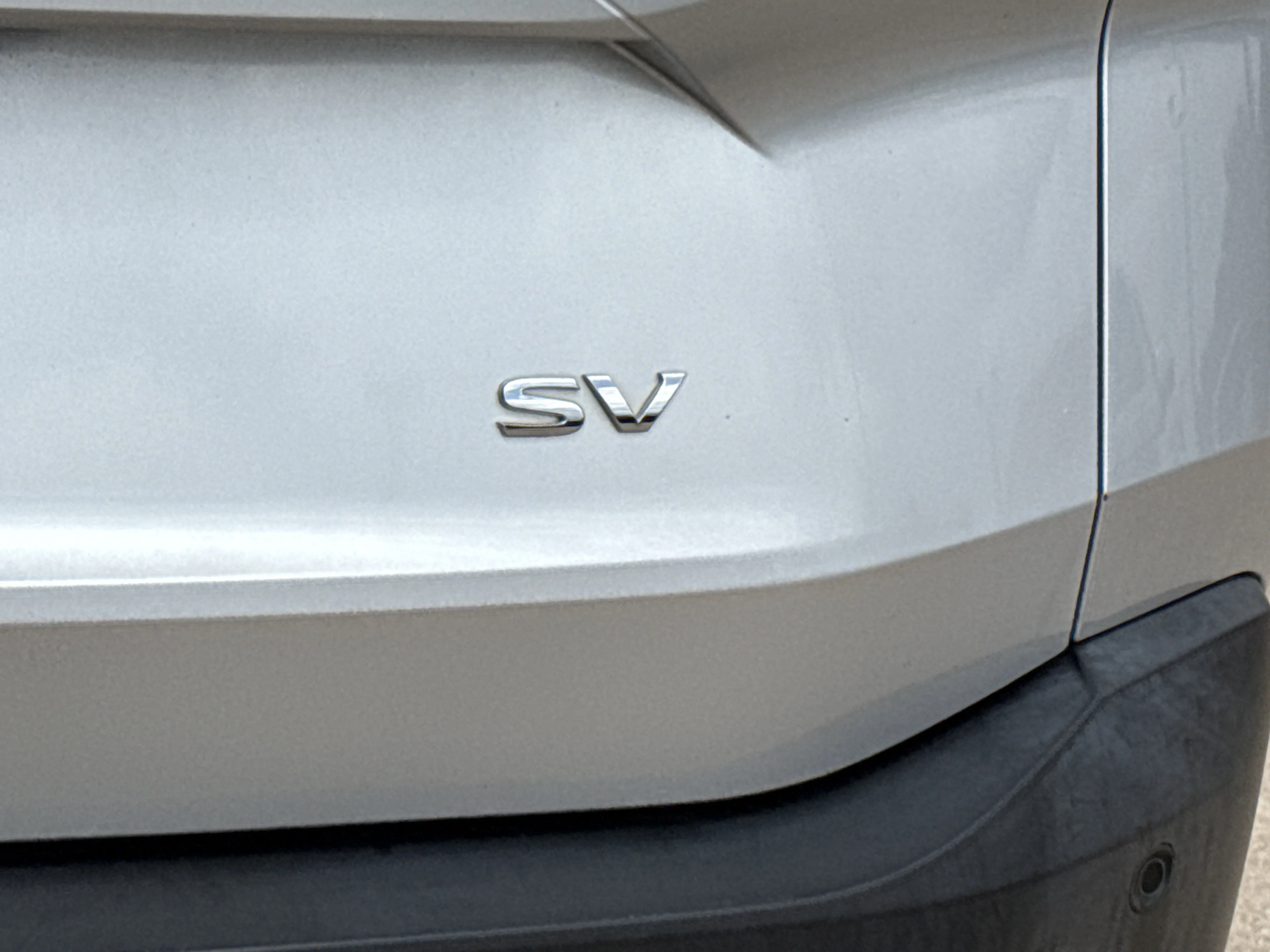 Used 2021 Brilliant Silver Metallic Nissan SV image 9