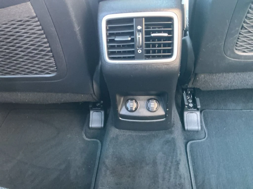 Used 2018 Red Kia EX image 27