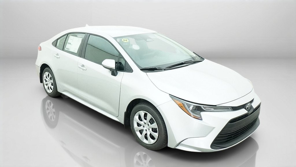 New 2027 Classic Silver Metallic Toyota LE image 5