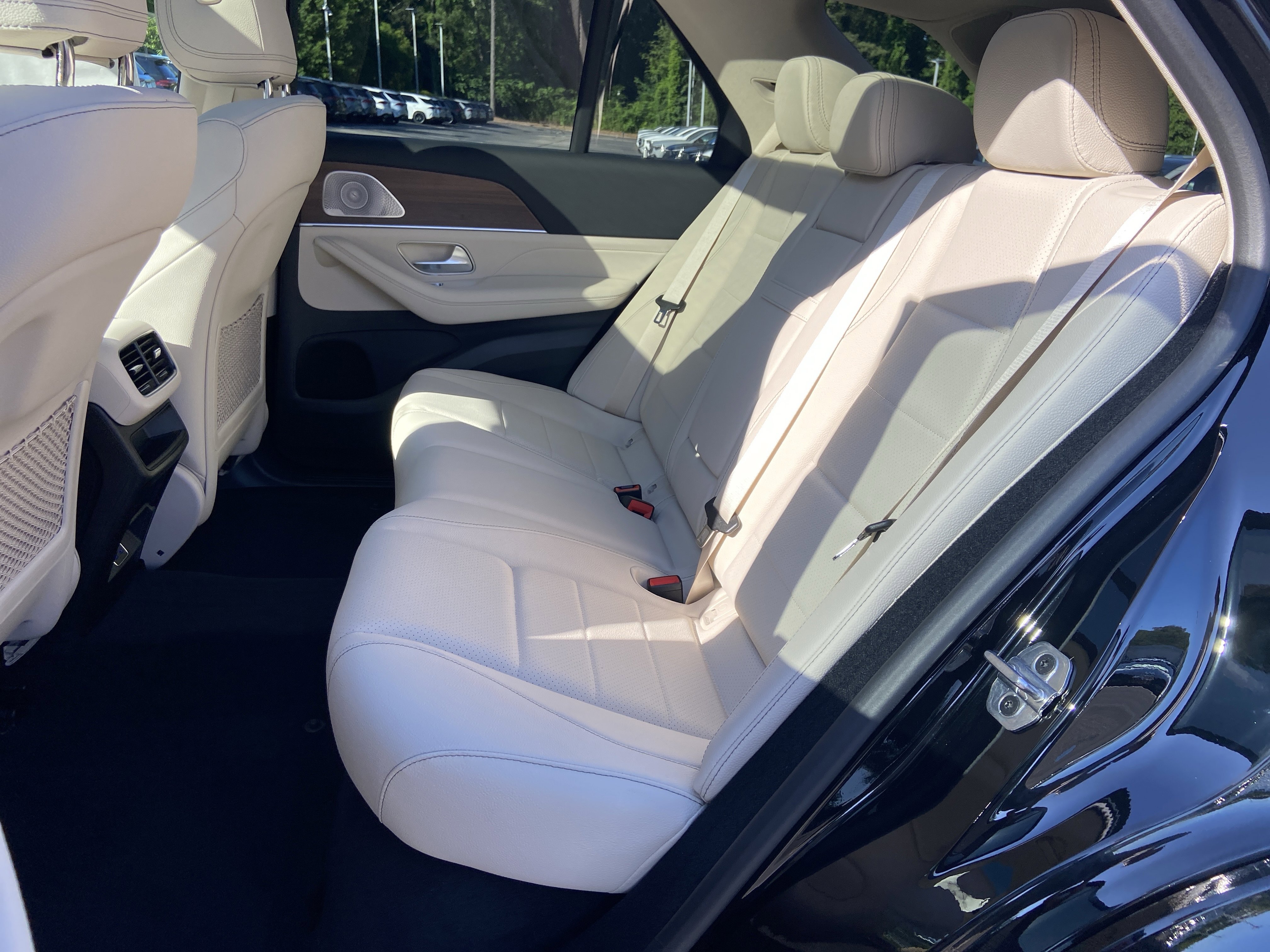 New 2026 Black Mercedes-Benz GLE 450 4MATIC® SUV image 36