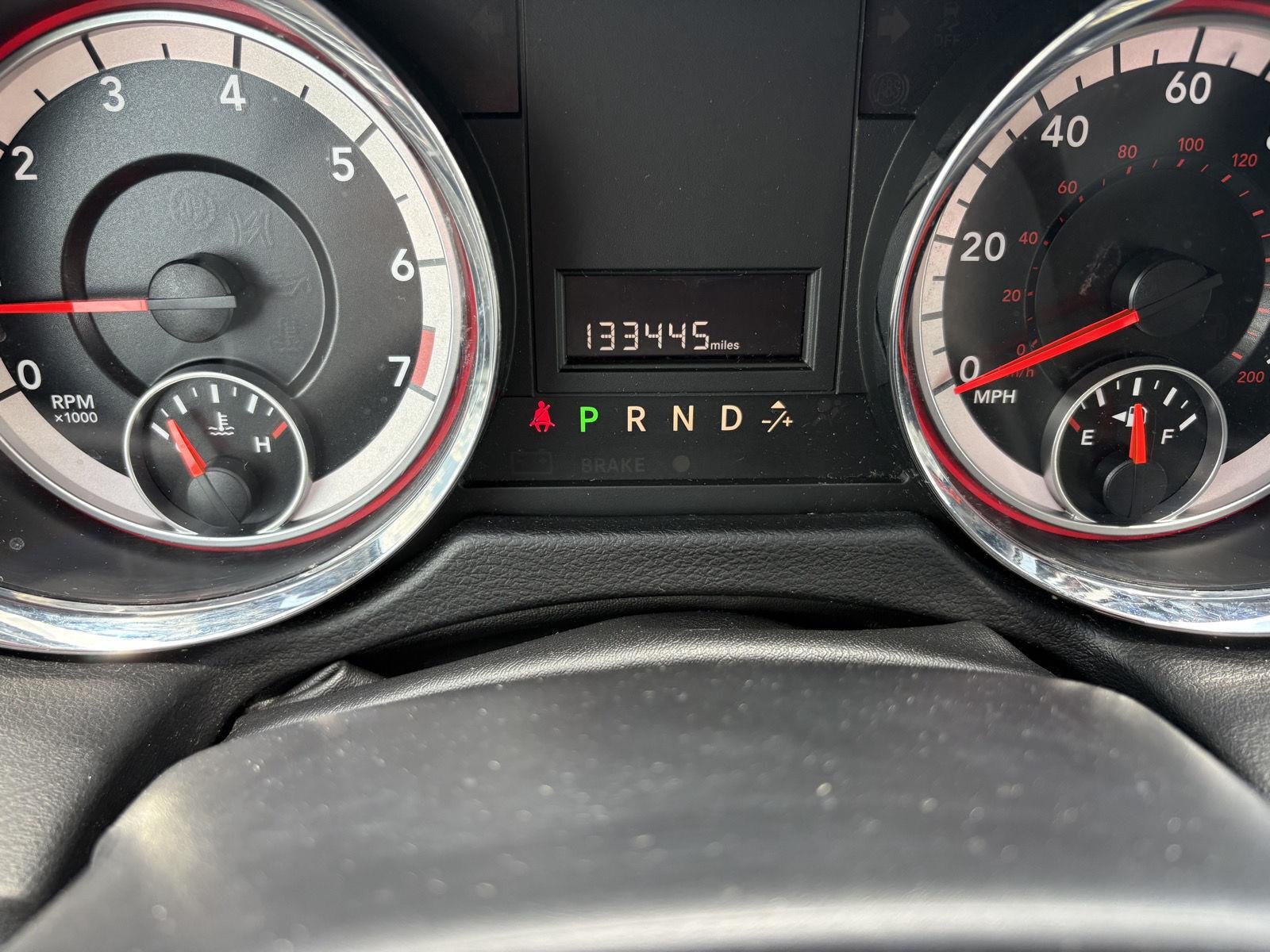 Used 2019 White Knuckle Clearcoat Dodge SE image 4