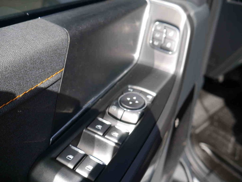 Used 2025 Silver Ford Tremor image 29