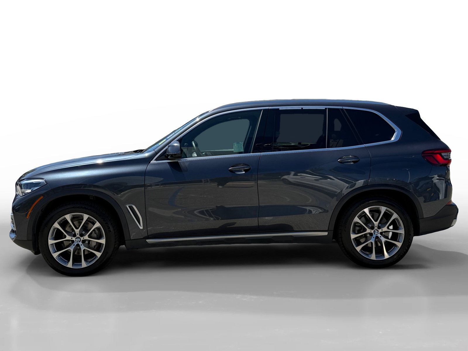 Used 2019 Arctic Gray Metallic BMW xDrive40i image 2