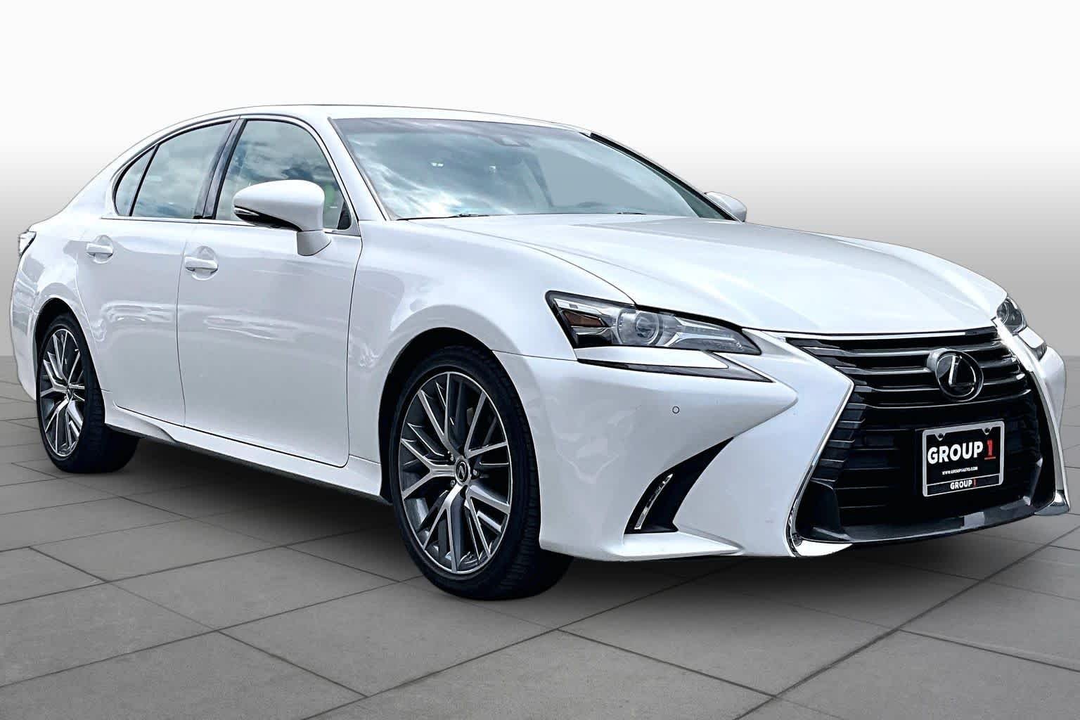 Used 2019 Eminent White Pearl Lexus  image 3
