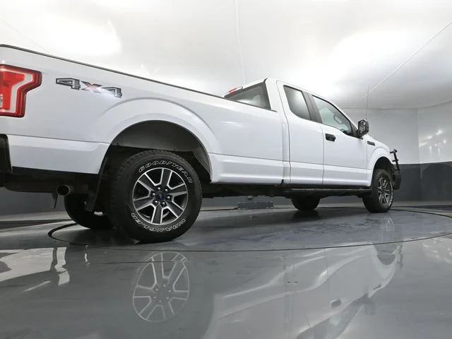 Used 2016 White Ford XL image 39
