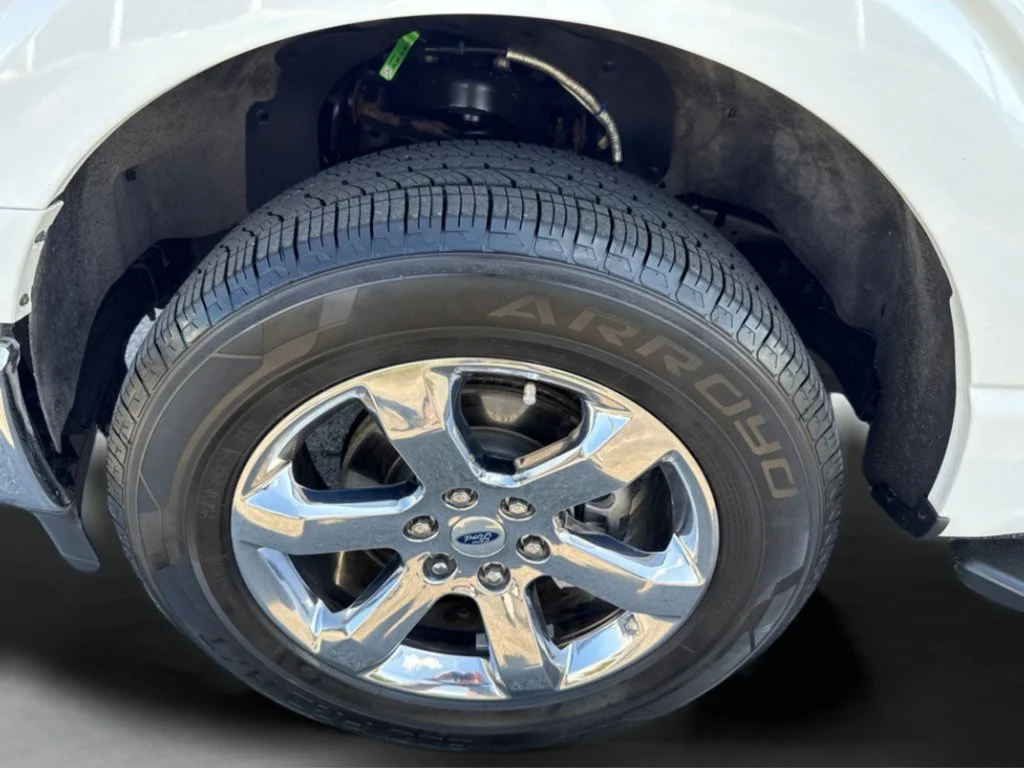 Used 2022 Oxford White Ford XLT image 21