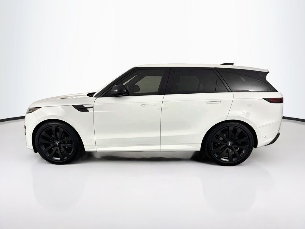 Used 2025 White Land Rover Dynamic SE image 8