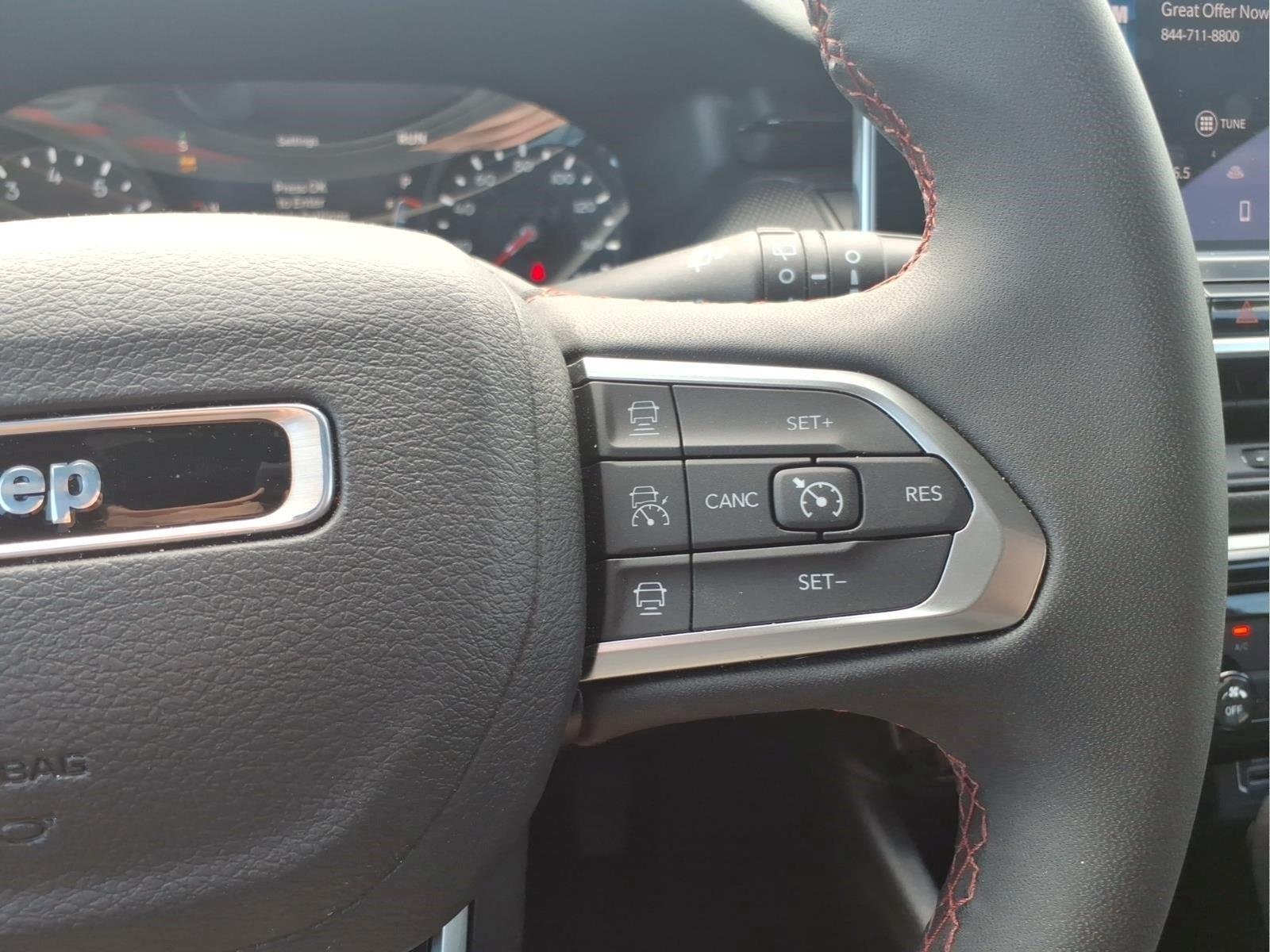 Used 2025 Red Hot Pearlcoat Jeep Trailhawk image 22