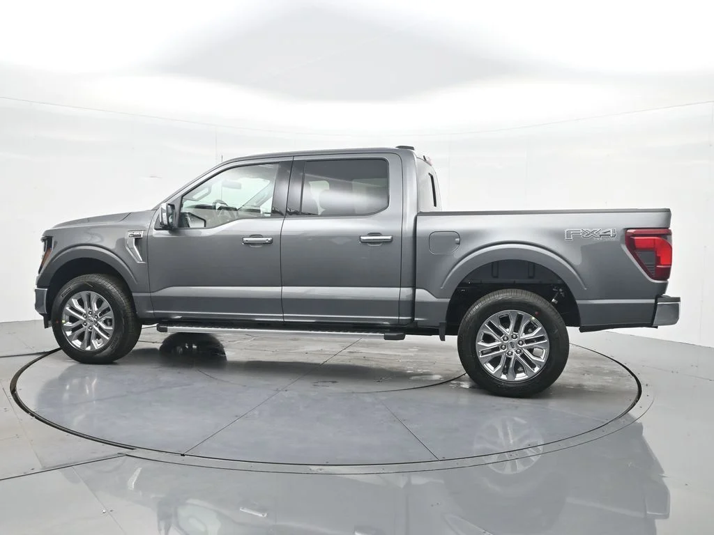 New 2026 Carbonized Gray Metallic Ford XLT image 10