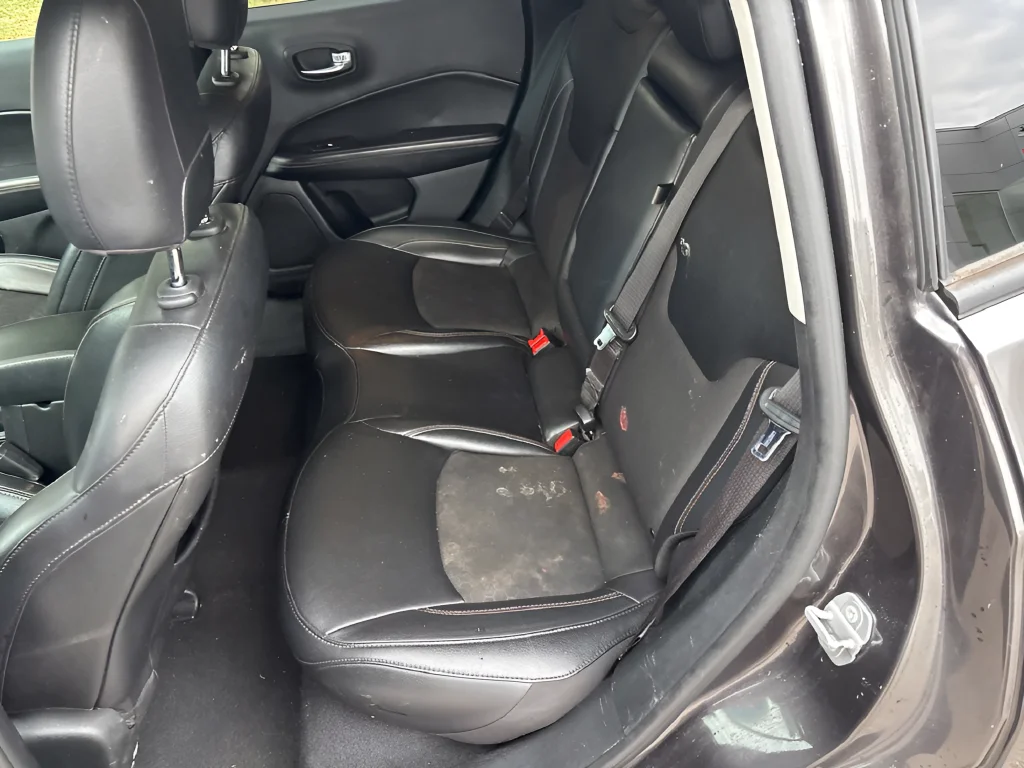 Used 2021 Crystal Metallic Jeep Latitude image 10