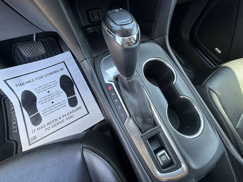 Used 2018 SILVER ICE METALLIC Chevrolet Premier image 22