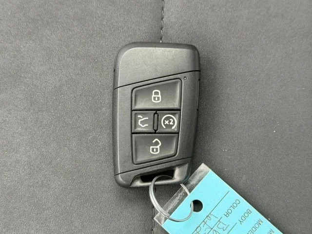 Used 2023 Black Volkswagen 1.5T SE image 30