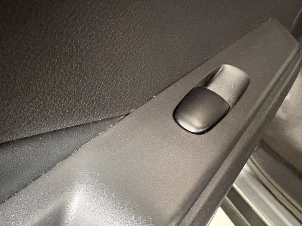 Used 2020 Gray Nissan SR image 40