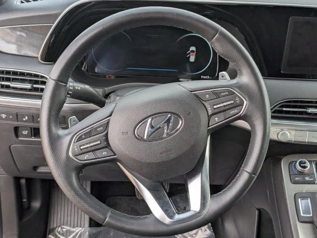 Used 2020 Black Hyundai Limited image 16