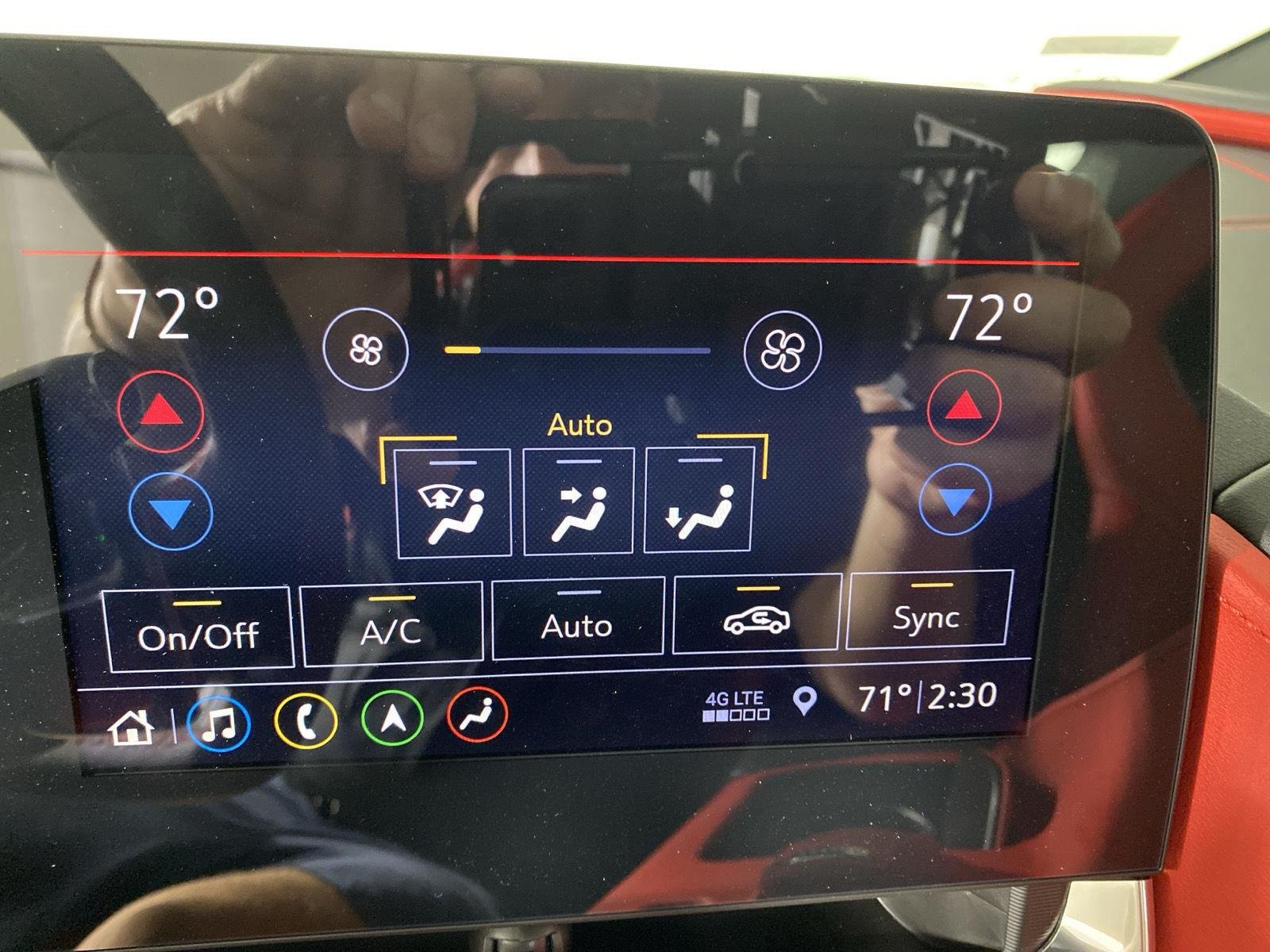 Used 2020 Black Chevrolet 2LT image 19