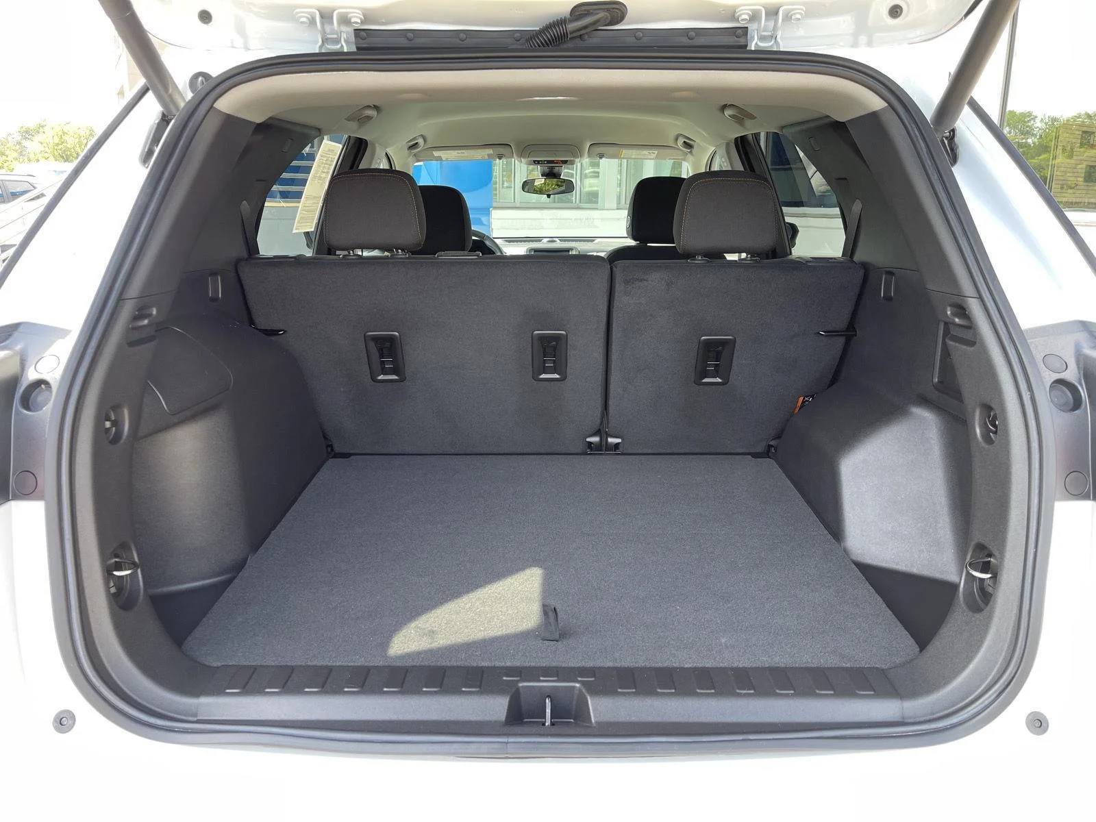 Used 2024 Summit White Chevrolet LT image 37