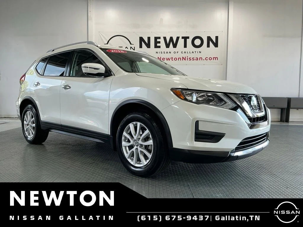 Used 2018 Pearl White Nissan SV image 23