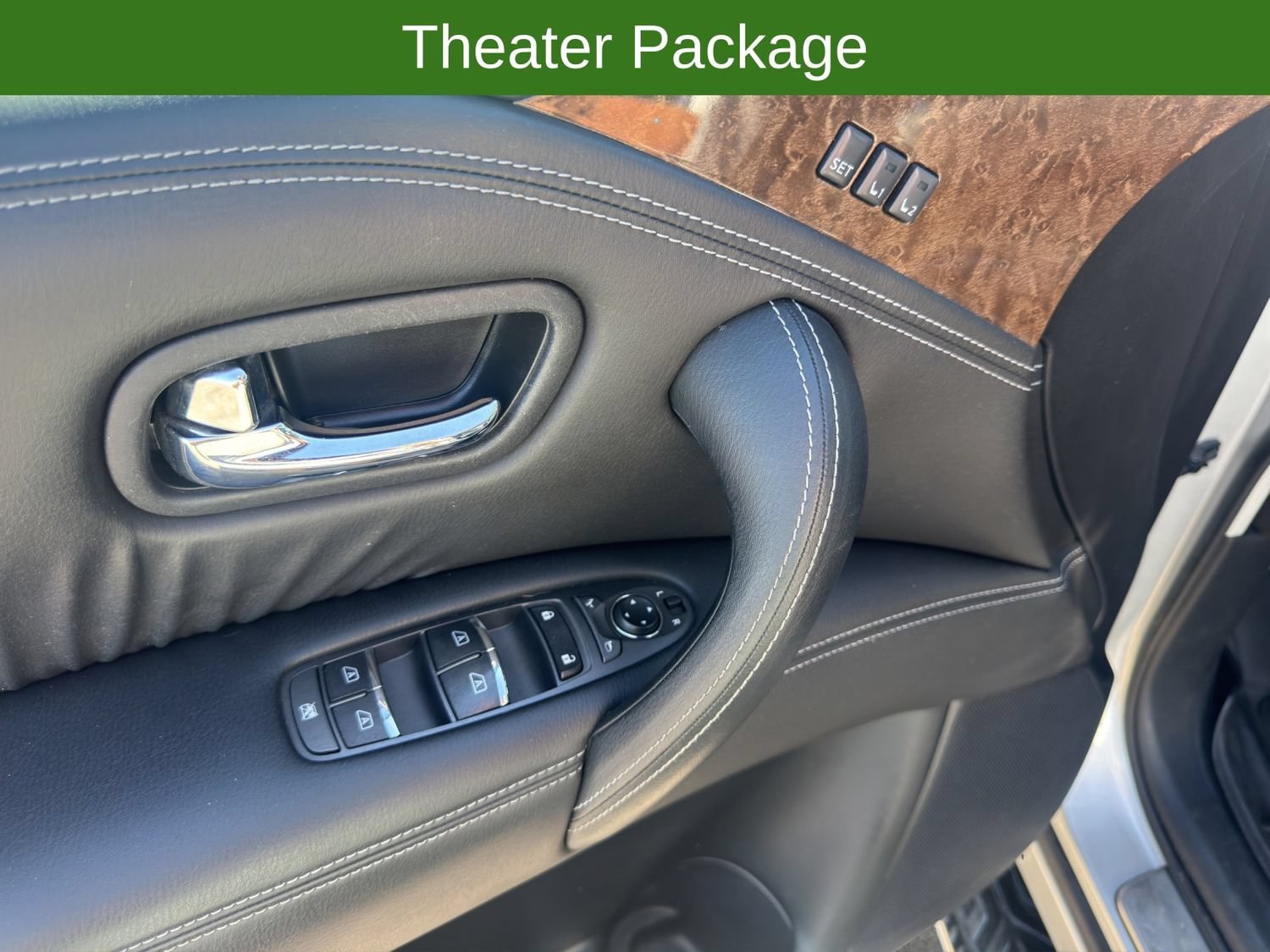 Used 2016 Silver INFINITI  image 12