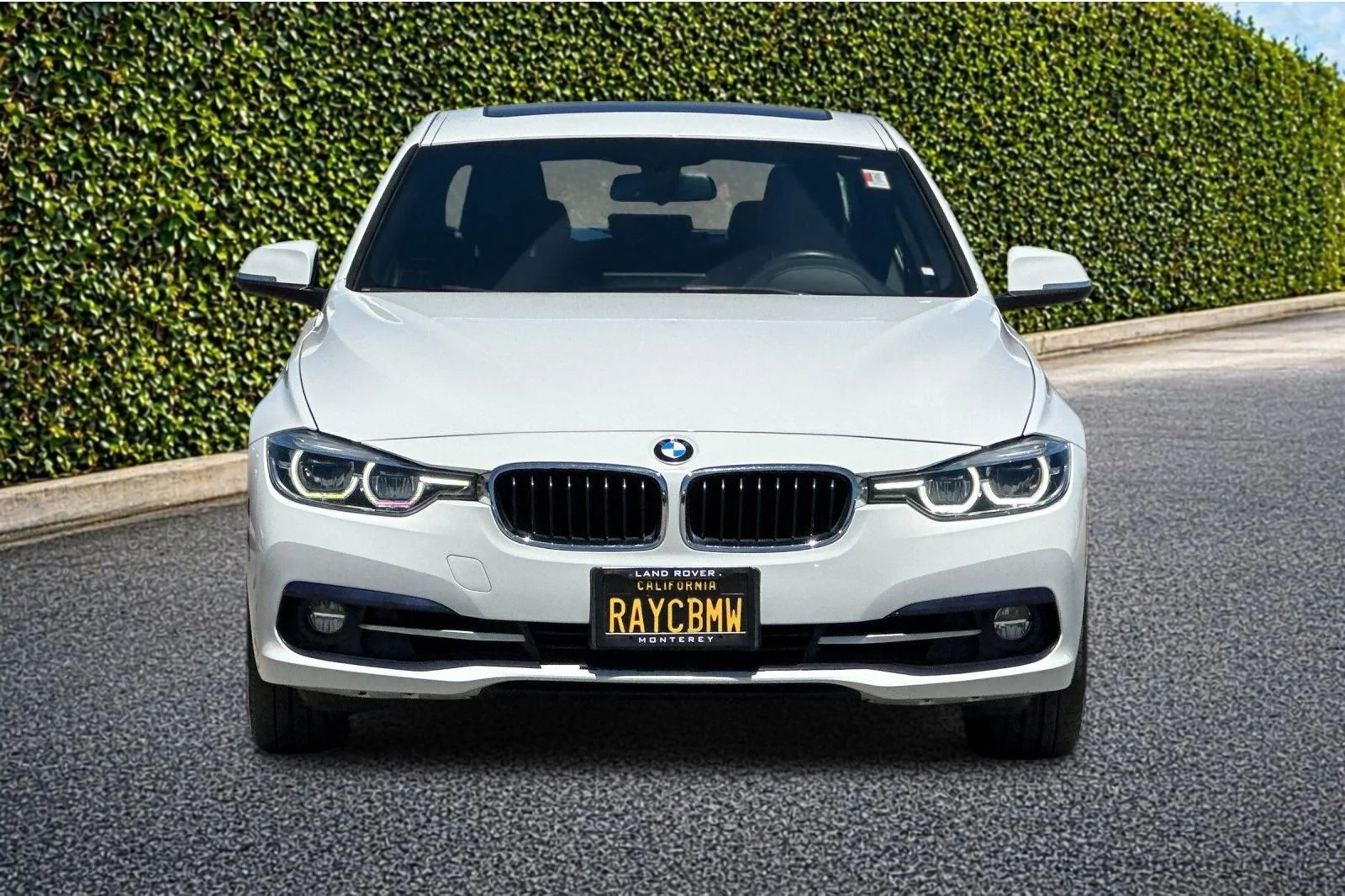 Used 2018 White BMW 330i image 9