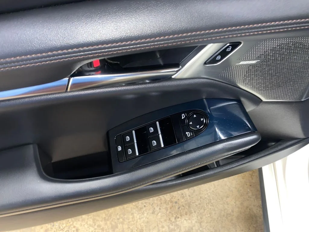 Used 2020 White Mazda Preferred image 11