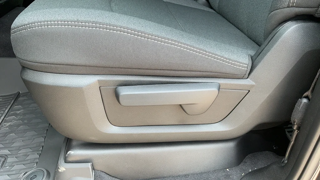 New 2026 Granite Crystal Metallic Clearcoat RAM Tradesman image 18