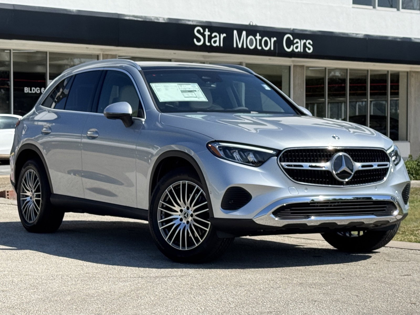 New 2026 Cirrus Silver Metallic Mercedes-Benz GLC 300 image 25