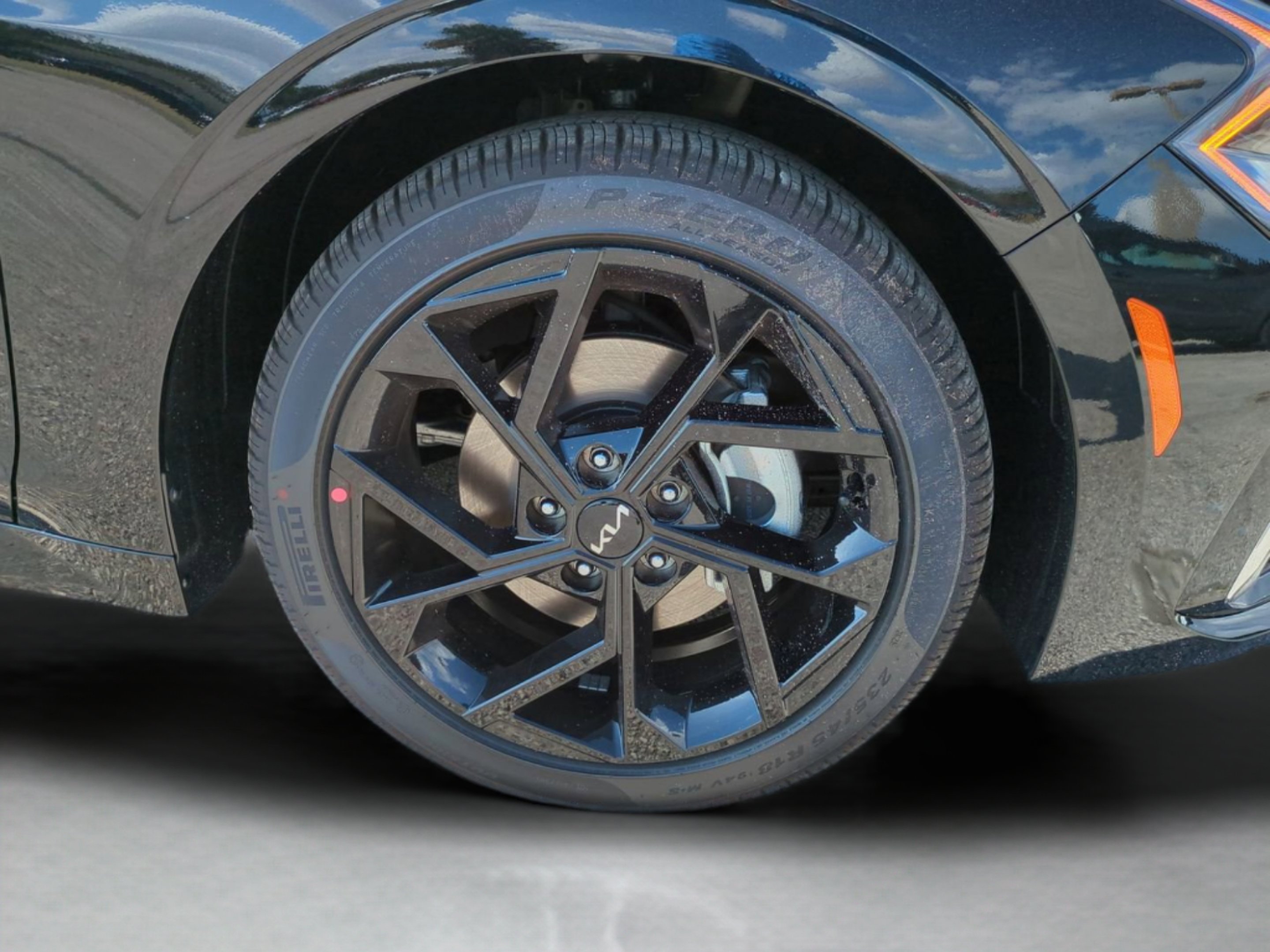 New 2026 Aurora Black Pearl Kia GT-Line FWD image 11