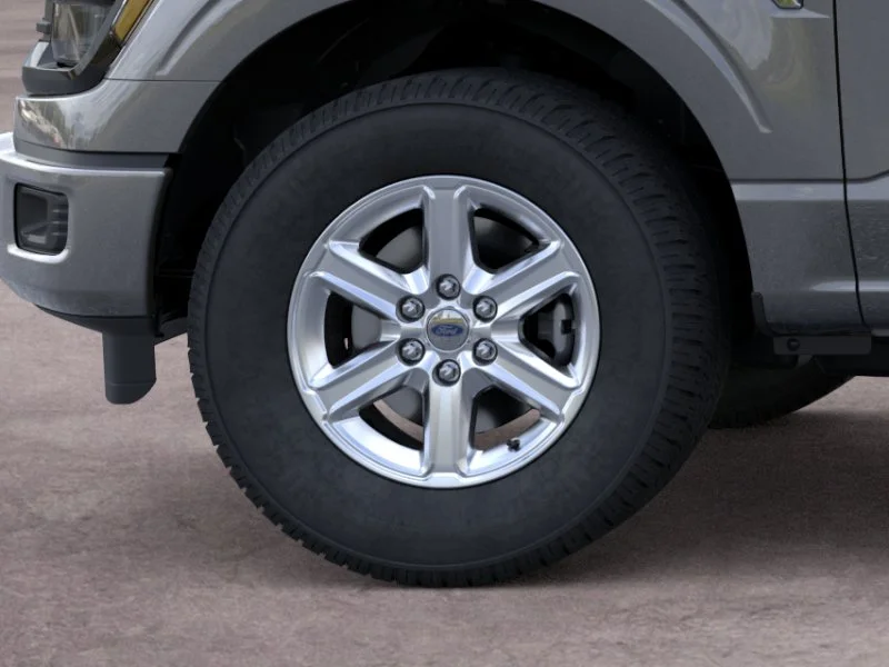 New 2026 Carbonized Gray Metallic Ford XLT image 31
