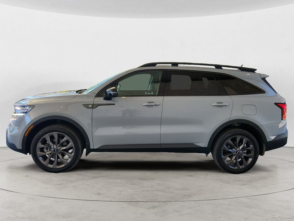 Used 2023  Kia LX image 8
