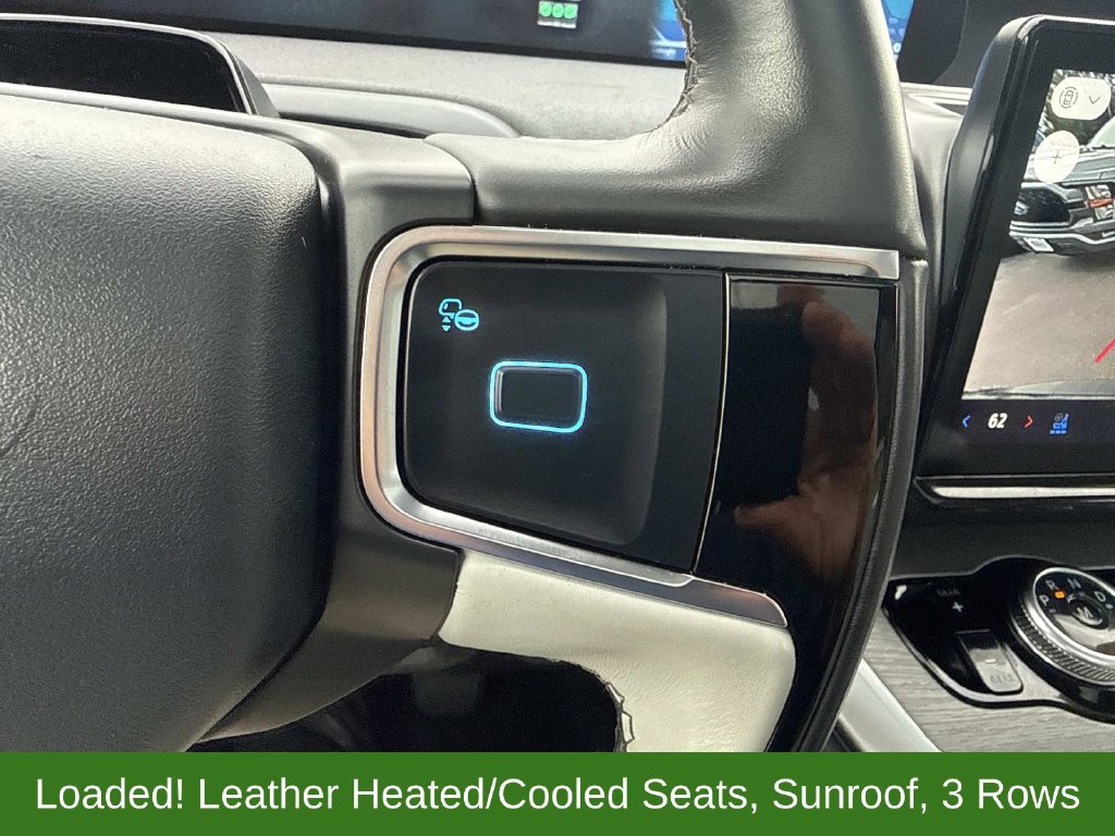Used 2025 Black Ford Platinum image 30